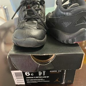 Size 6c retro 11 low